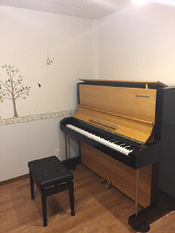 ヤマハのアップライトピアノU3B